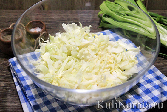 Салат из молодой свежей капусты рецепт
